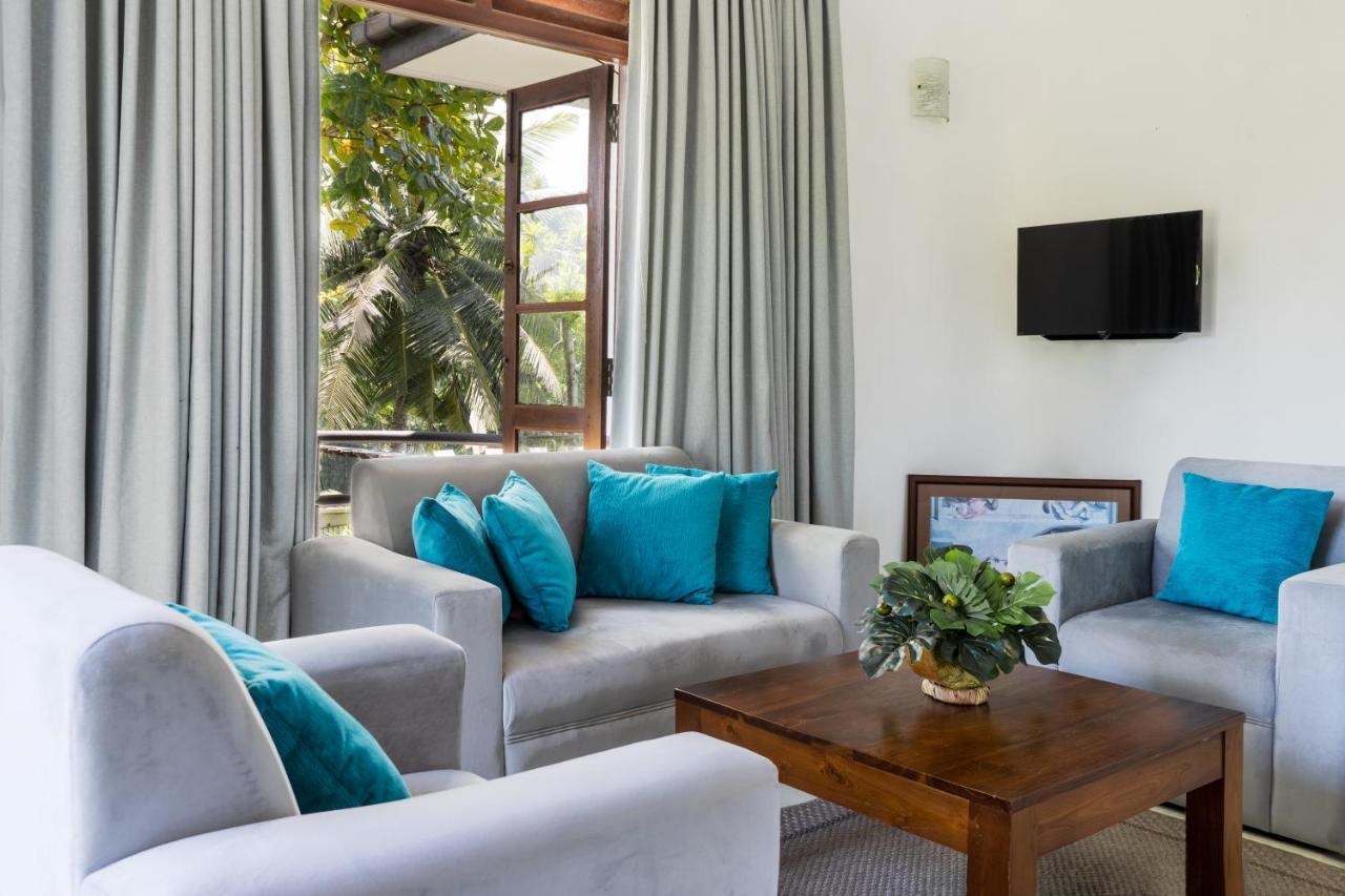 Villa Sarakkuwa Pamunugama Ngoại thất bức ảnh