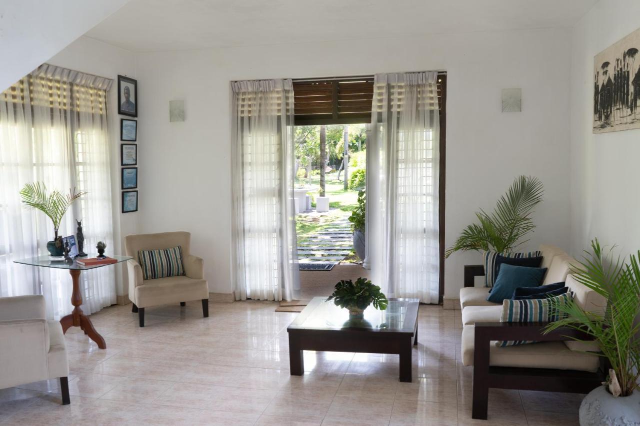 Villa Sarakkuwa Pamunugama Ngoại thất bức ảnh