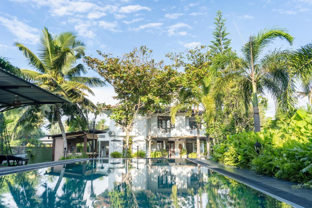 Villa Sarakkuwa Pamunugama Ngoại thất bức ảnh