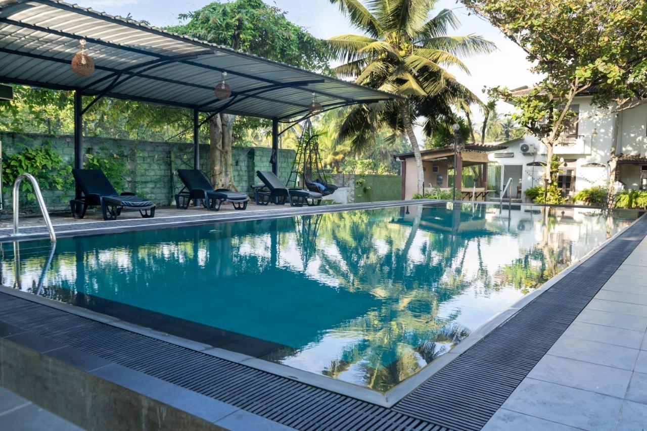 Villa Sarakkuwa Pamunugama Ngoại thất bức ảnh