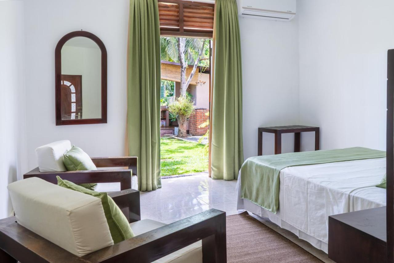 Villa Sarakkuwa Pamunugama Ngoại thất bức ảnh