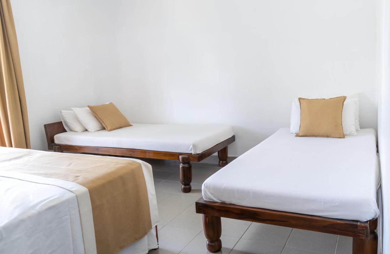 Villa Sarakkuwa Pamunugama Ngoại thất bức ảnh