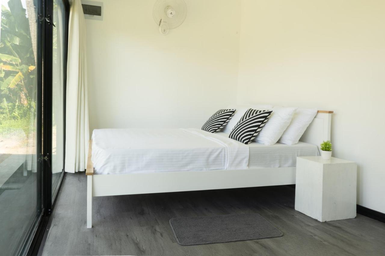 Villa Sarakkuwa Pamunugama Ngoại thất bức ảnh