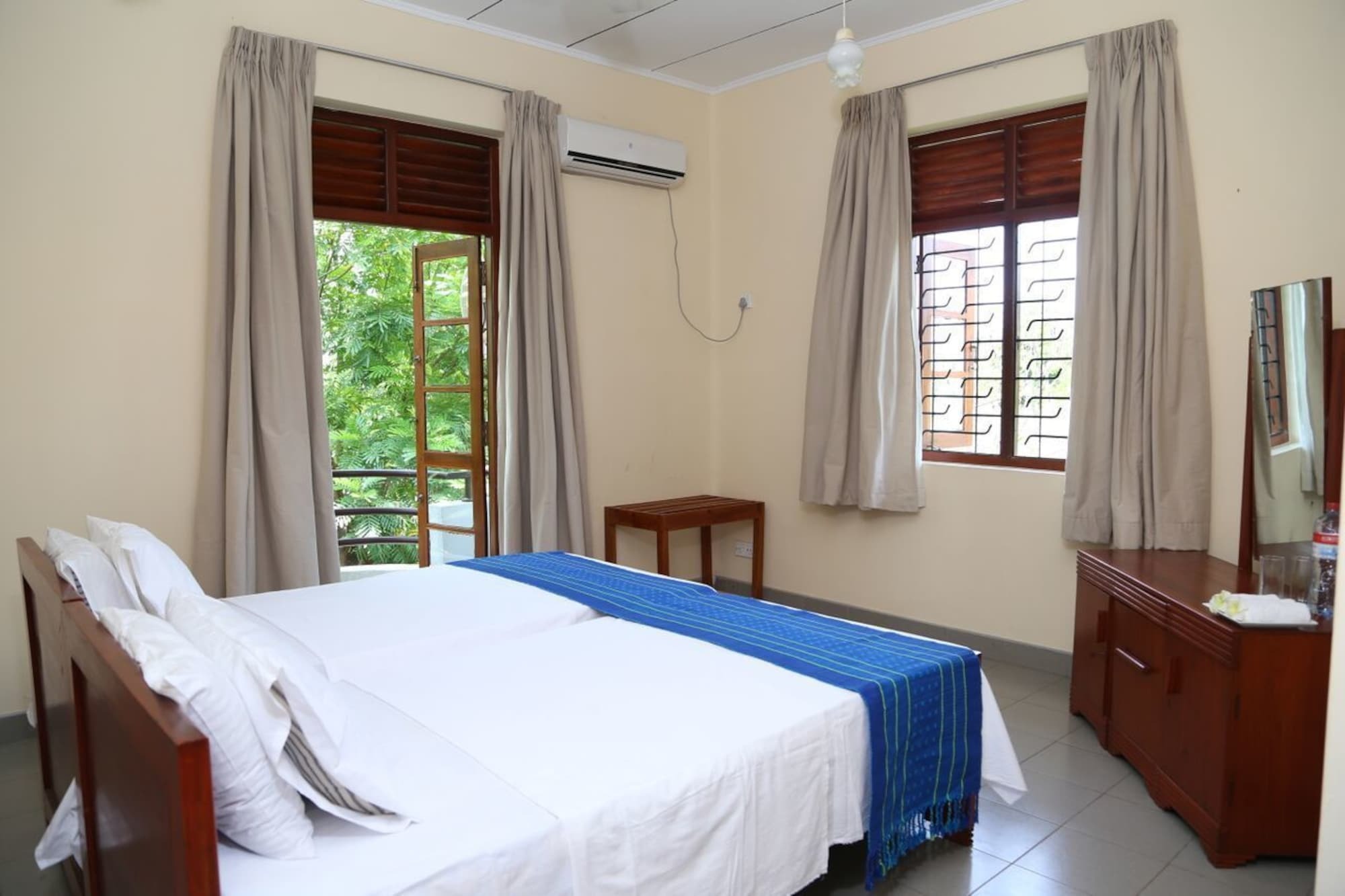 Villa Sarakkuwa Pamunugama Ngoại thất bức ảnh